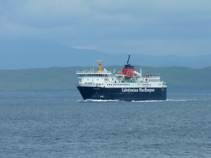 ISLE OF MULL (1988) @ Oban, Scotland (Approaching)