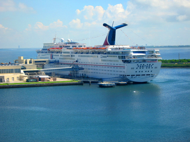 CARNIVAL FANTASY (1990) @ Port Canaveral, Florida