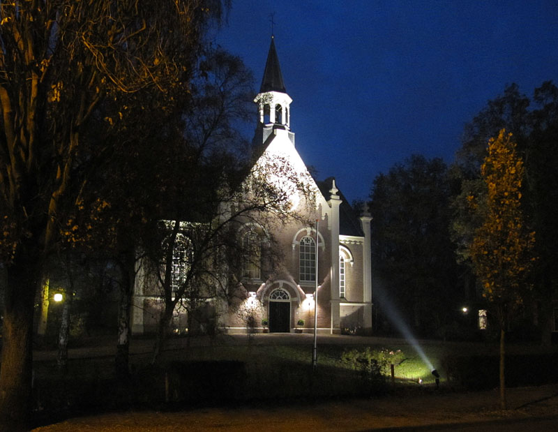 N.H. kerk in de floodlights