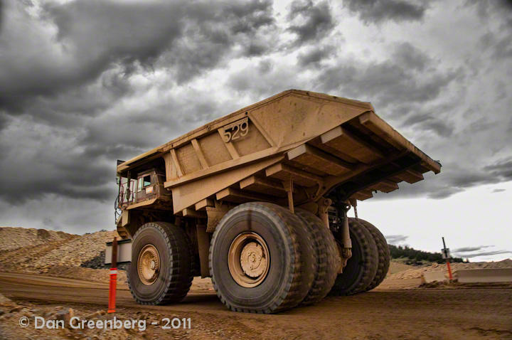 Giant Caterpillar 785 Dump Truck