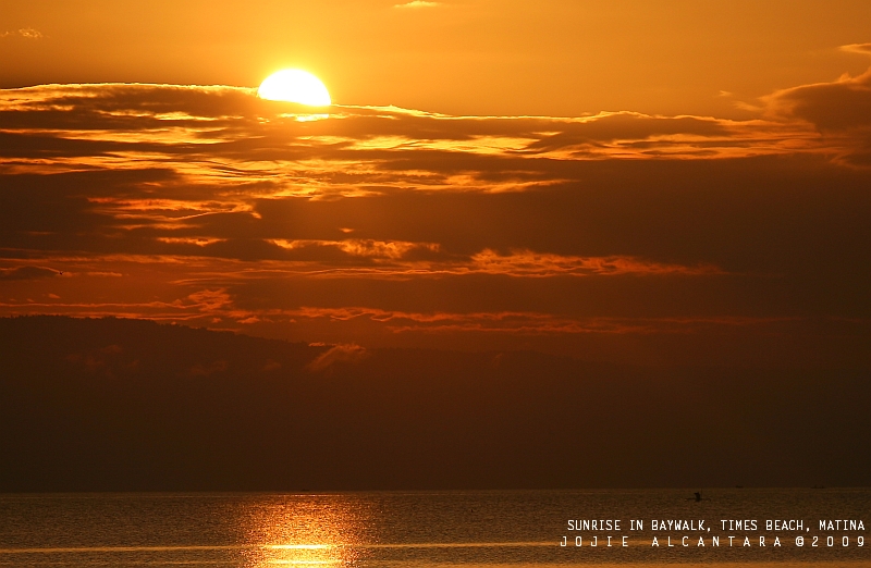 Sunrise in Baywalk, Davao