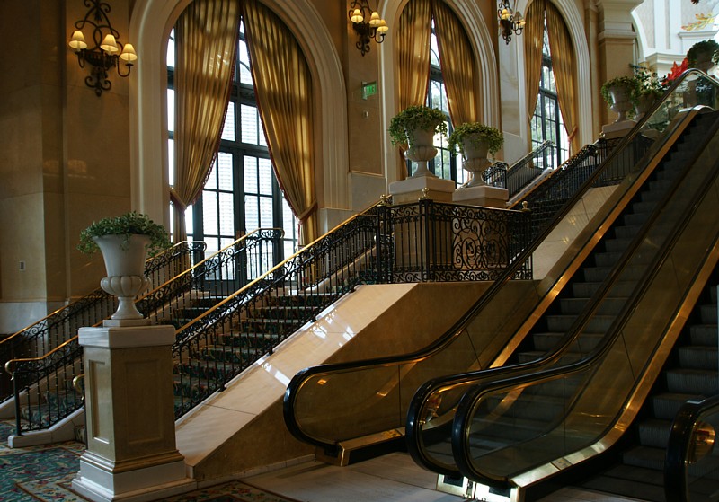 Bellagio Hallway