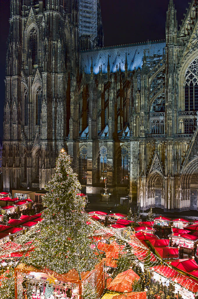 Christmas Market at Cologne Cathedral