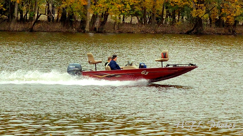 Day 13 20111013_40b Boat on Oxbow.JPG