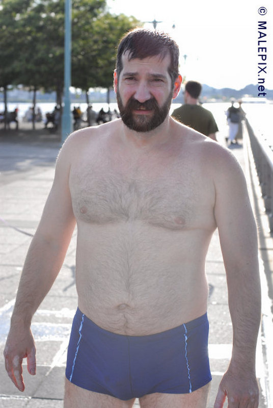hot hairy joggers stocky olders daddy guys pics.jpg