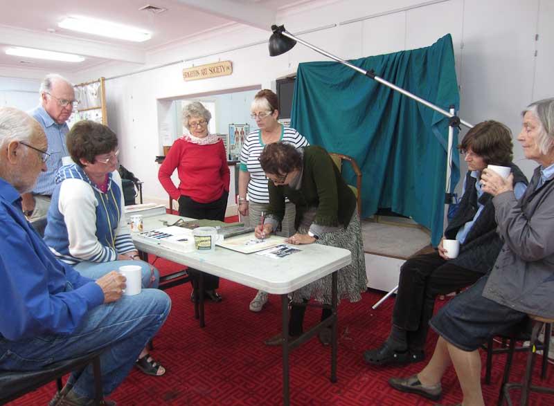 Brighton Art Society, Maxine Wade demonstrates