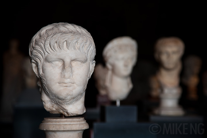 Many heads of Nero