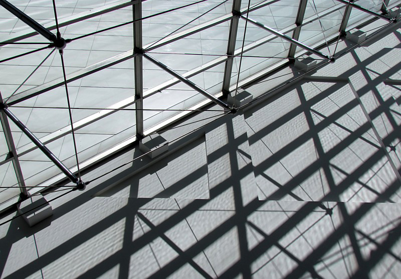 L'ombre du toit de verre