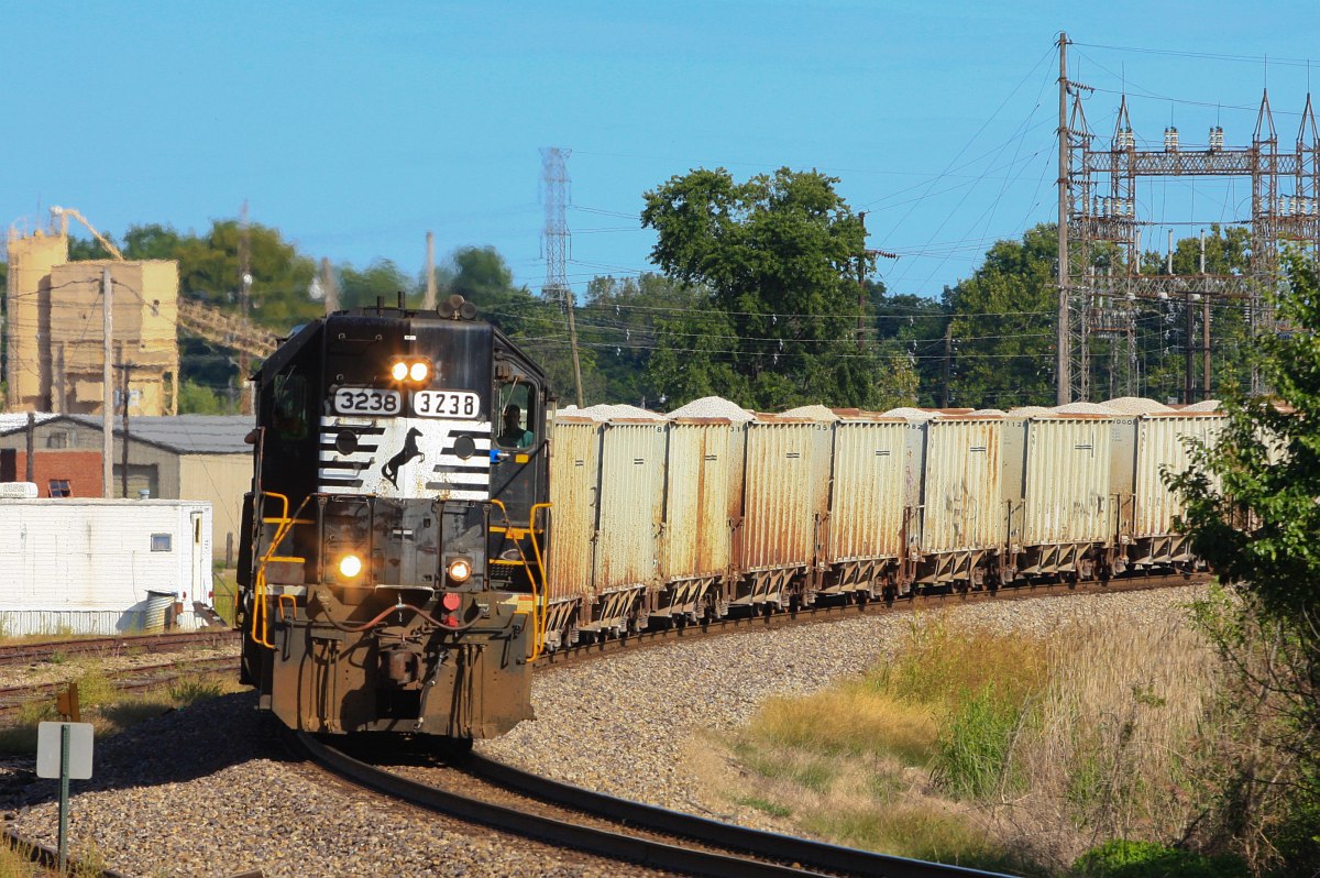 NS 3238 D75 Mt Carmel IL 17 Sep 2011