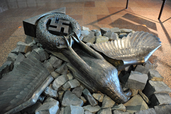 Broken Nazi eagle, Great Patriotic War Museum