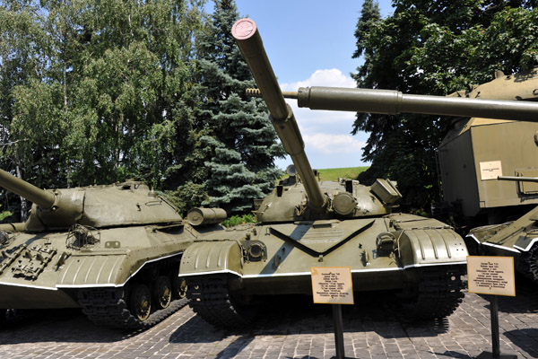 Soviet T-64 Tank (1967) 