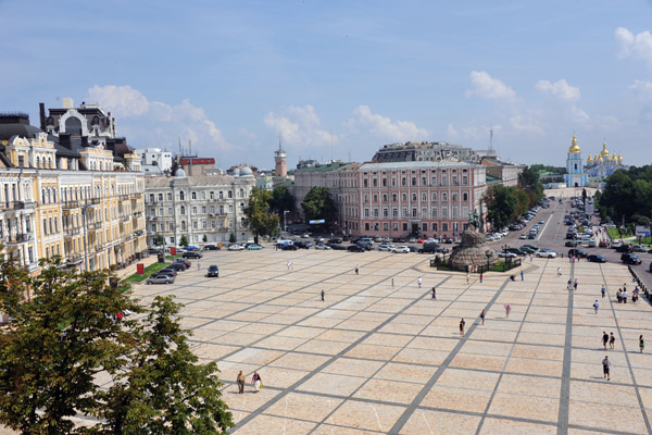 Sofiyivska Square, Kyiv
