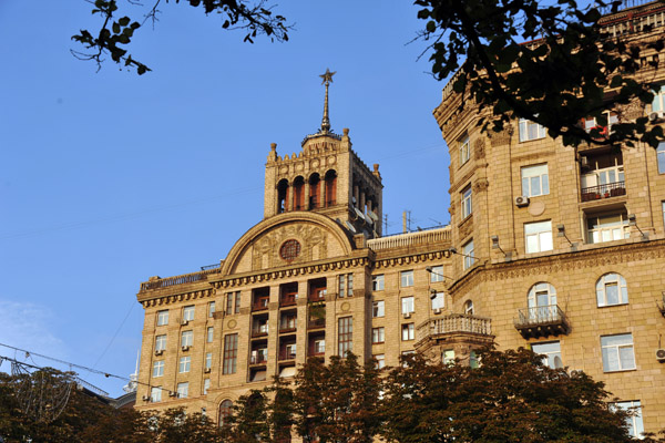 Postwar Neoclassical Stalinist architecture, Khreshchatyk Street