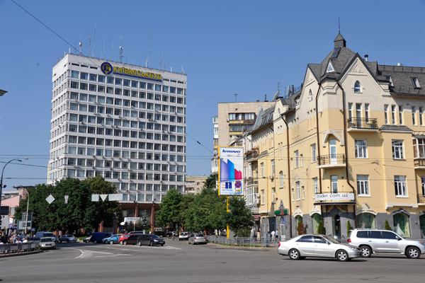 Mykhaila Omelianovycha-Pavlenka St, Kyiv