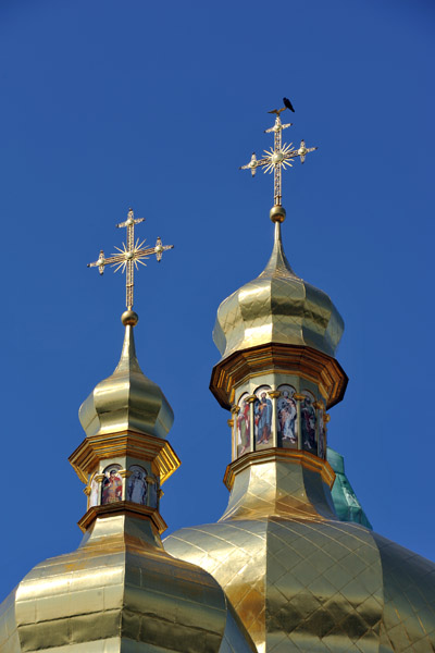 Golden domes of Uspensky Cathedral, Lavra Monastery