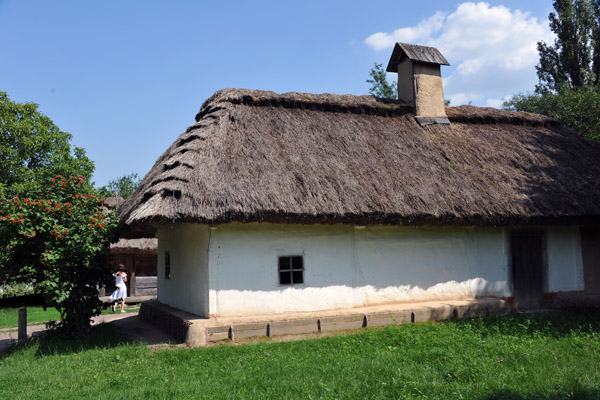 19th C. Estate from the village of Shevchenkove, Cherkasska, Middle Dnipro Region, Pyrohiv