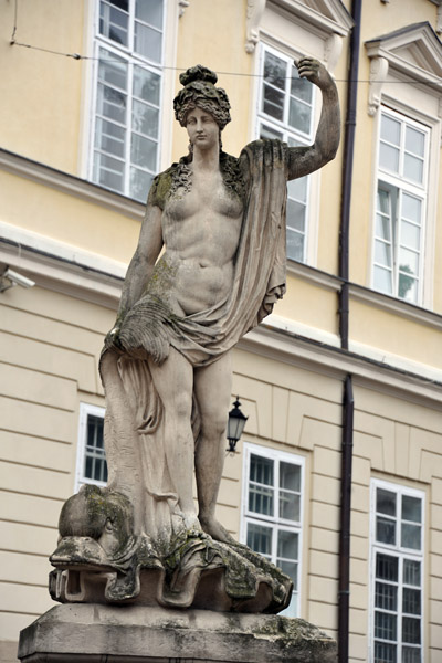 Fountain of Amphitrite, Rynok Square, Lviv