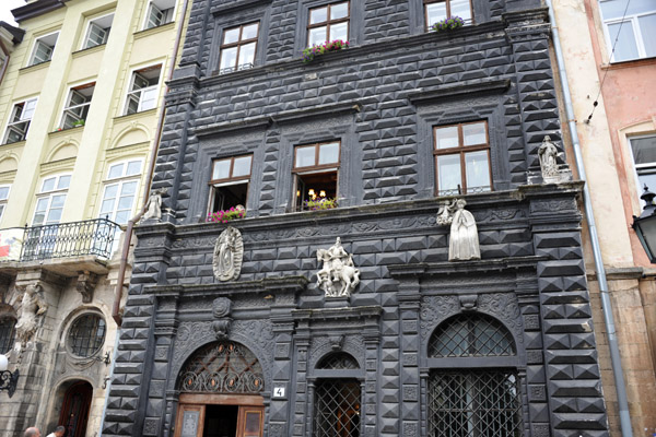 Chorna Kamʹyanitsya - Black House, Rinok Square 4, Lviv