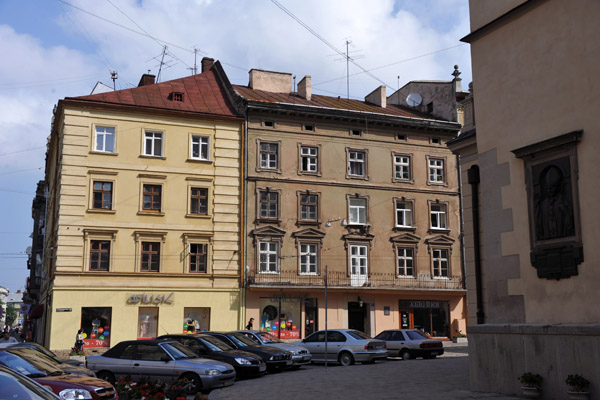 Katedralna Square, Lviv