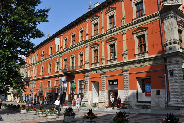 Katedralna Square, Lviv