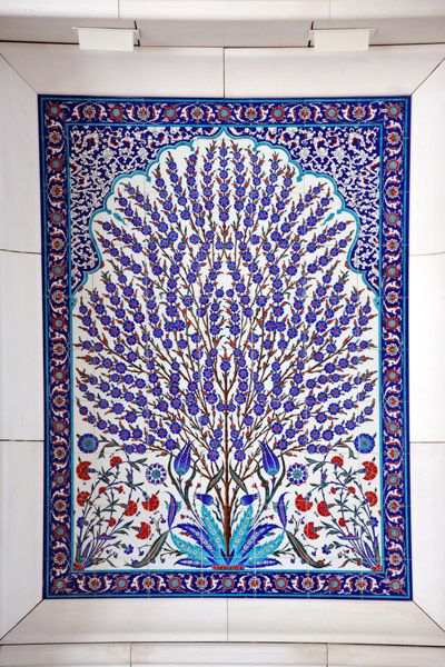 Tile work of the Sheikh Zayed Mosque