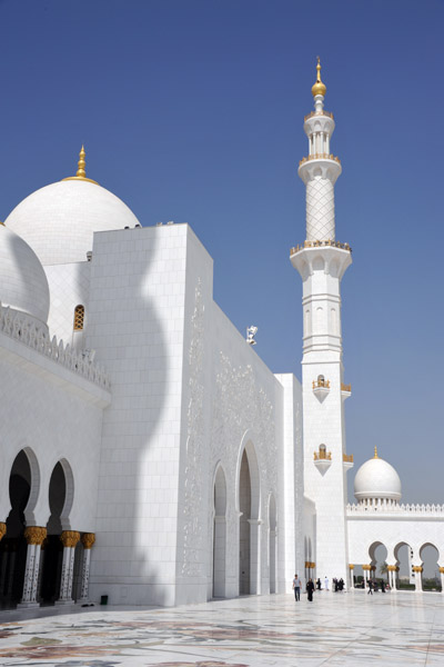 Prayer Hall and Minaret, Sheikh Zayed Mosque