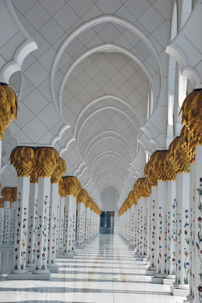 The northern and southern arcades are each 160m long