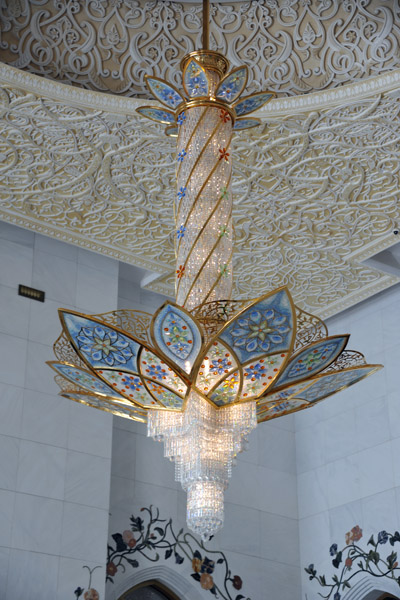 Vestibule Chandelier, Sheikh Zayed Mosque