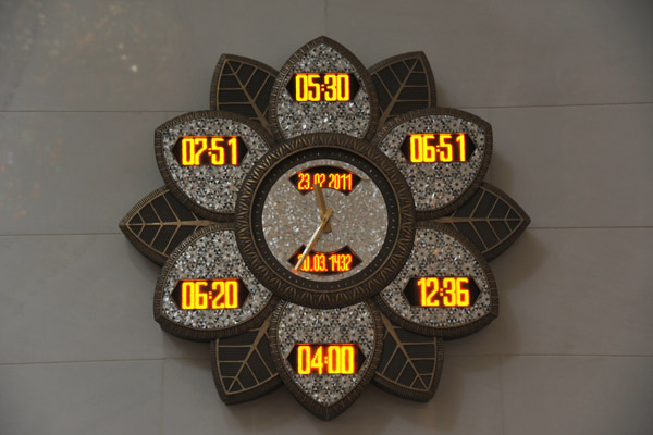 Prayer clock, Sheikh Zayed Mosque