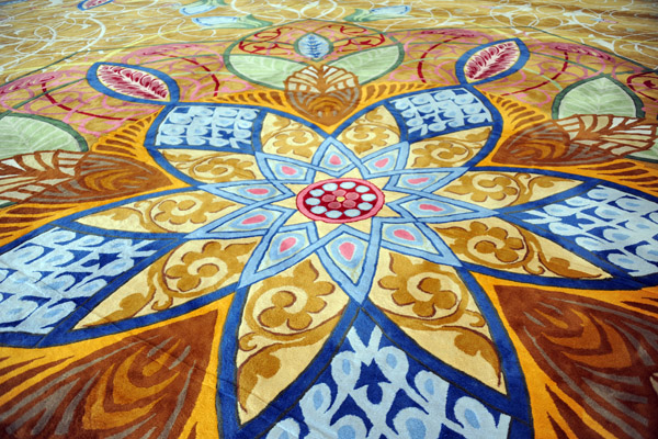 Hand-woven Persian carpet, Sheikh Zayed Mosque