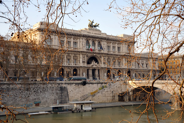 Corte Di Cassazione on the right bank of the Tiber 