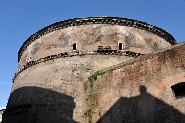 The Pantheon was rebuilt by Hadrian 117-138 AD