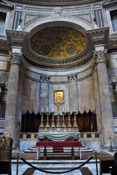 Main altar of the Pantheon