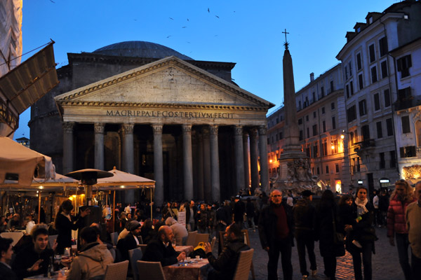 Piazza della Rotonda, at disk