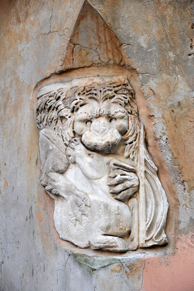 The Lion and the Lamb, Via Dell'Orso