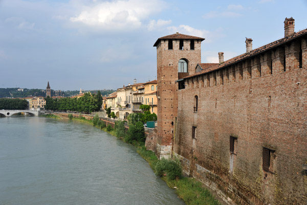 Looking northeast at the Castelvecchio from Ponte Scaligero