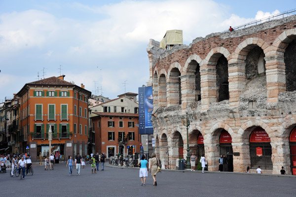 Arena di Verona, Piazza Br