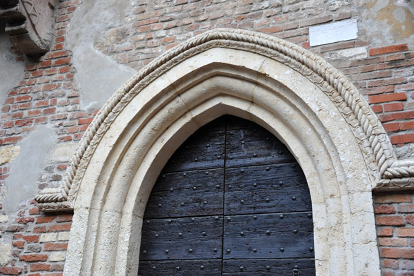 Door to the main house, Casa di Giuletta
