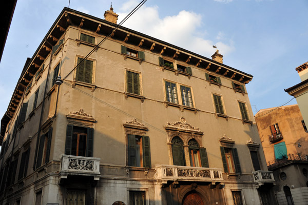 Via San Pietro Martire, Verona