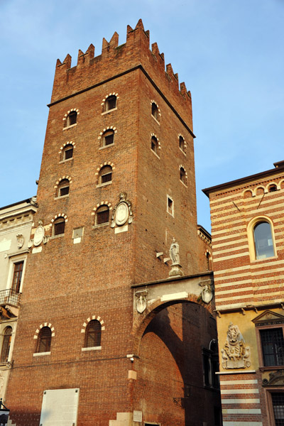 Tower of Palazzo di Cansignorio (Palazzo del Tribunale)