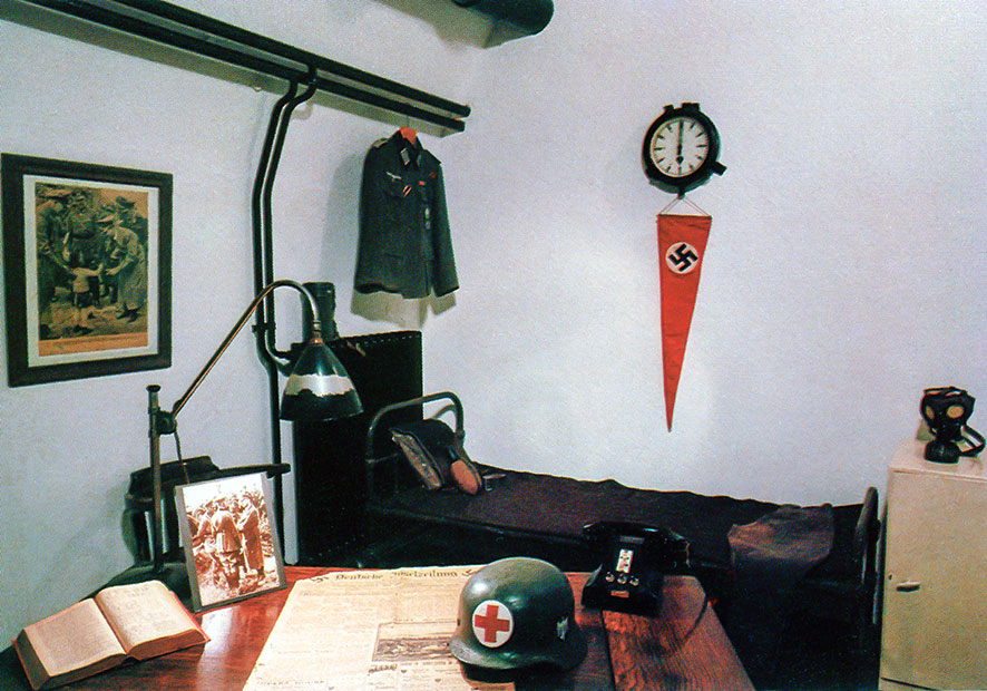 Jer_1983_021.jpg German Underground Military Hospital Officers quarters - St Lawrence -  A Santillo 1983