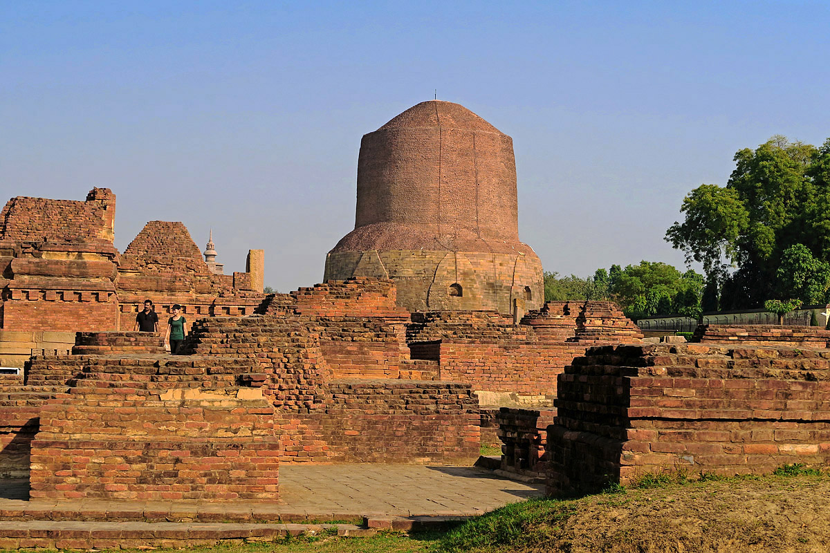 07_Dhamek Stupa.jpg