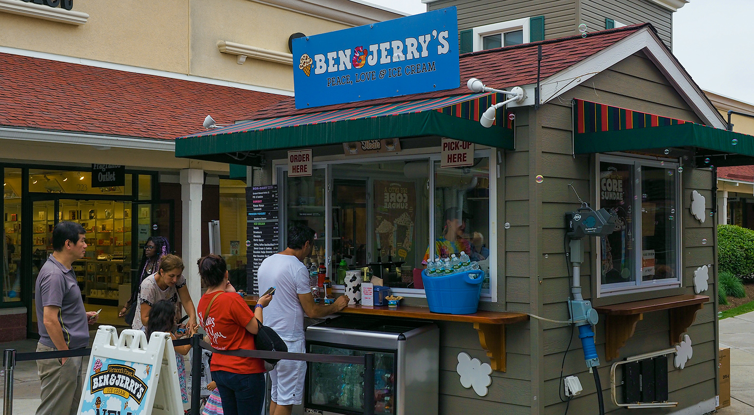 BUBBLES AT BEN & JERRYS