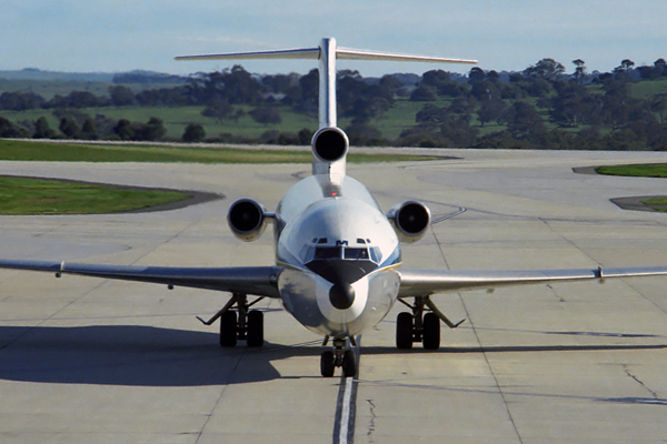 TAA BOEING 727 200 MEL RF 032 4.jpg