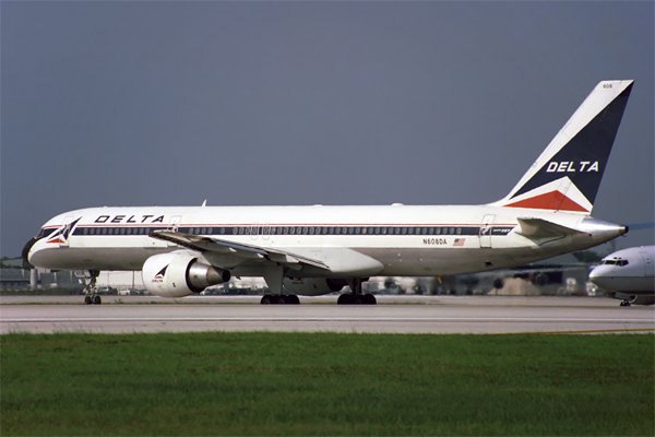 DELTA BOEING 757 200 MIA RF 1386 5.jpg