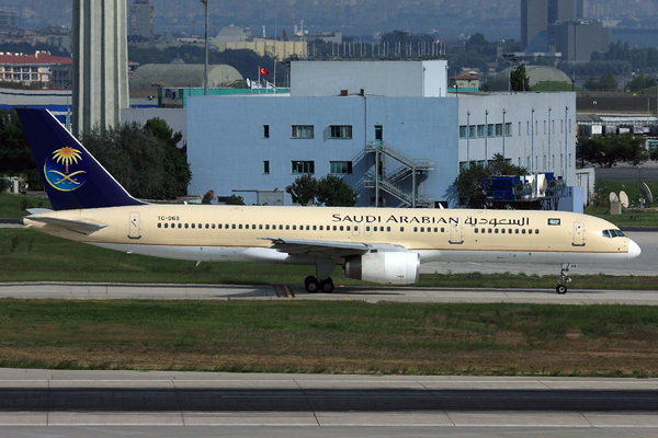 SAUDI ARABIAN BOEING 757 200 IST RF IMG_2768.jpg
