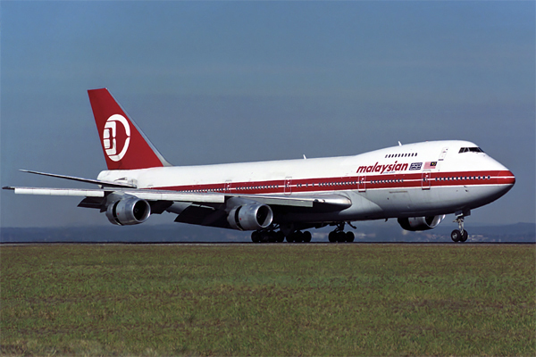 MALAYSIAN BOEING 747 200 SYD RF 390 29.jpg