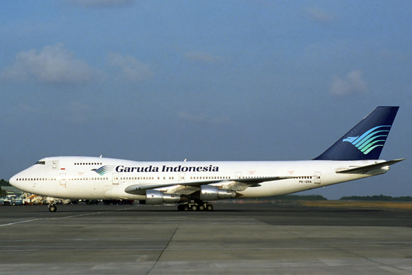GARUDA INDONESIA BOEING 747 200 DPS RF 1315 23.jpg
