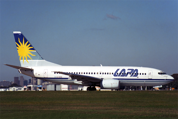 LAPA BOEING 737 700 AEP RF 1371 2.jpg