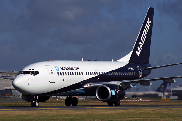 MAERSK AIR BOEING 737 700 CDG RF 1863 14.jpg
